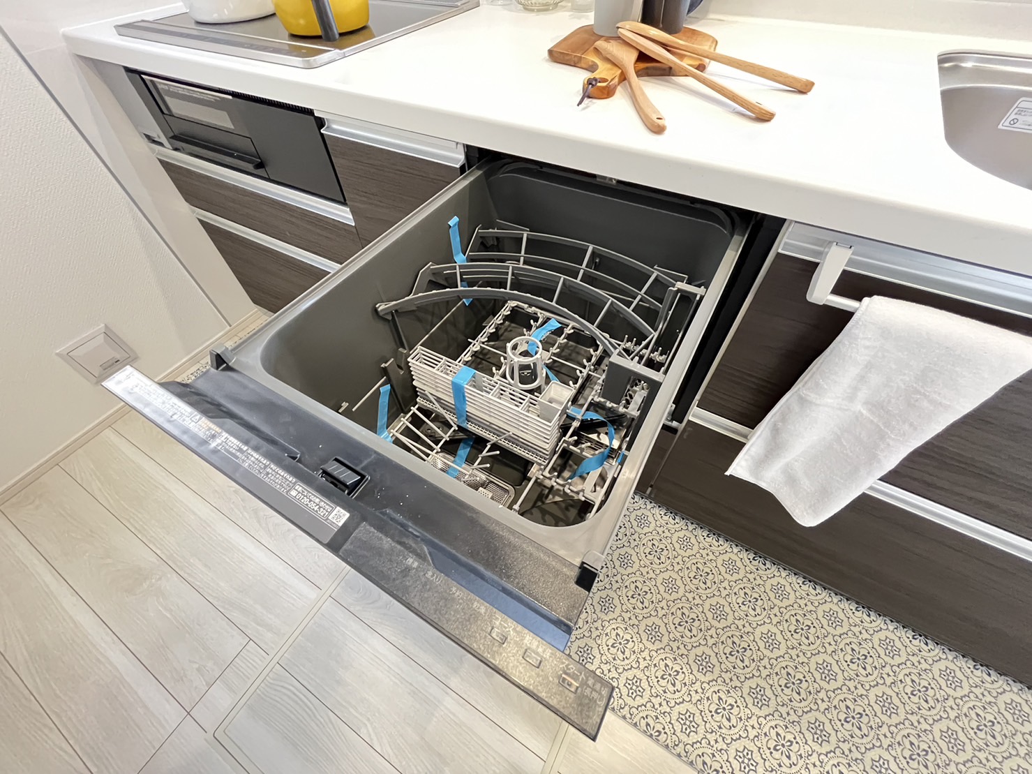 キッチン 片付けらくらく！うれしい食器洗浄乾燥機付き！